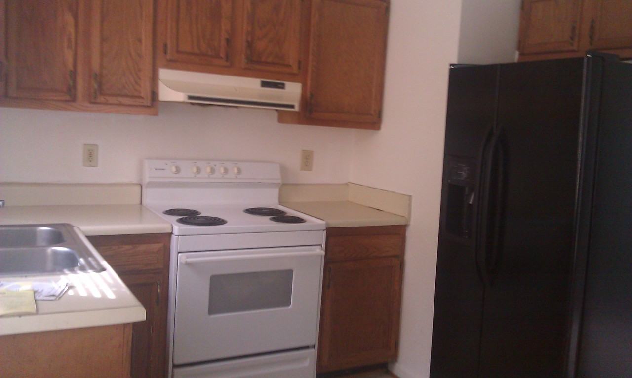 1914 Wallace Ave NE - Photo 2 of 4