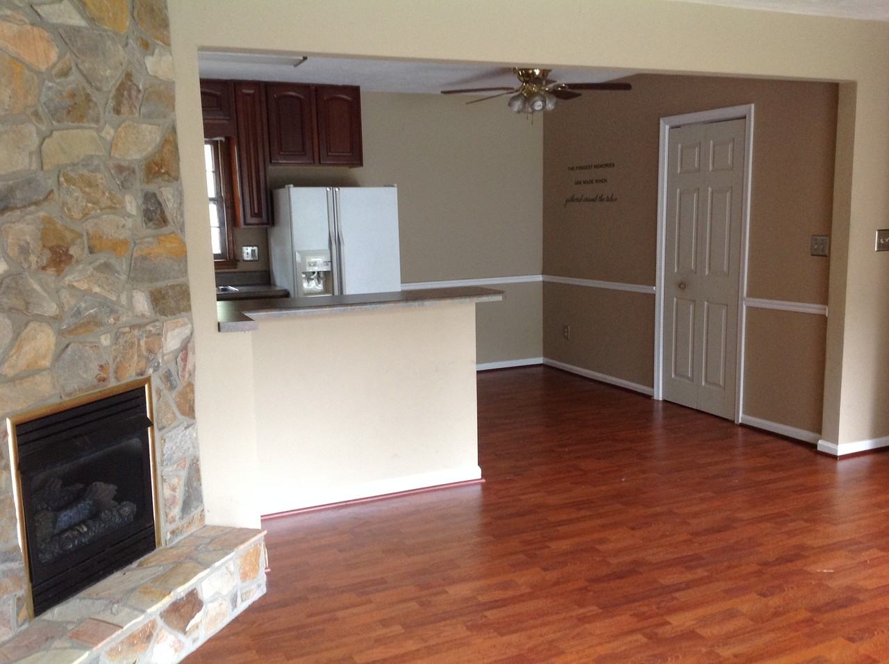2679 Beverly Blvd SW - Photo 3 of 5
