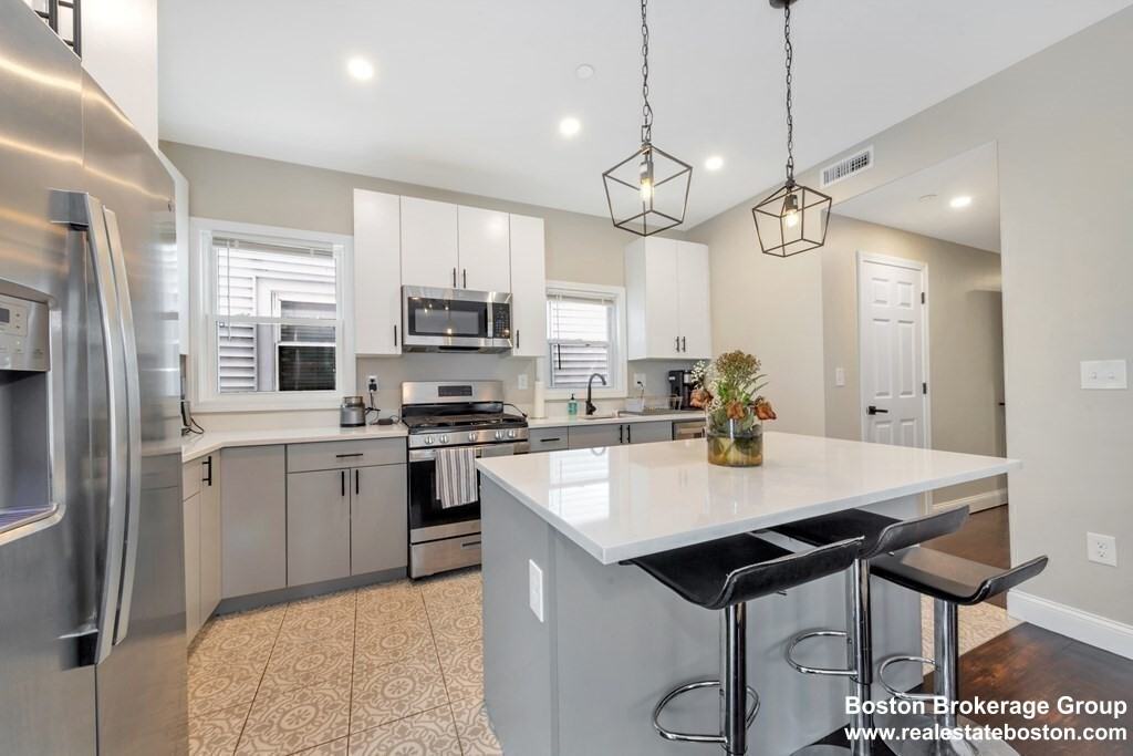 777 Columbia Rd #3 - Photo 2 of 17