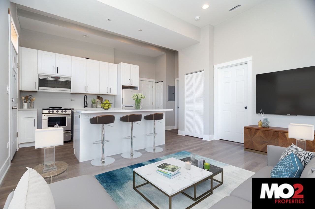 3027 W Logan Blvd #202 - Photo 2 of 5