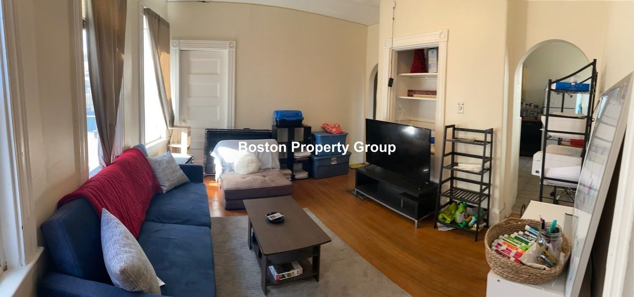 Calumet St #2 - Photo 4 of 4