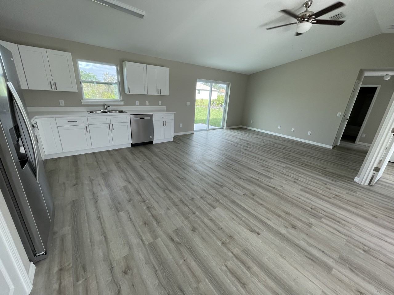 3108 73rd St W - Photo 2 of 23