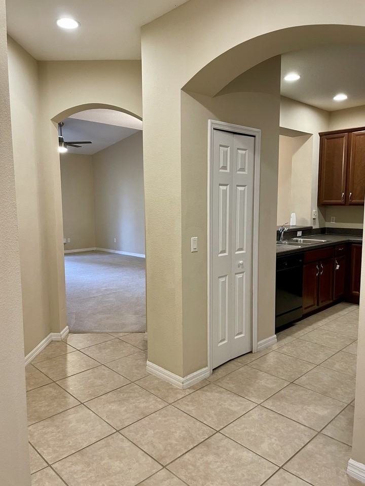 1442 Travertine Ter - Photo 4 of 16