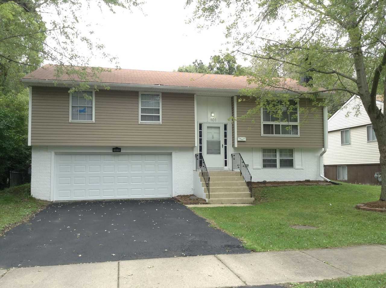 101 E Maple Dr - Photo 2 of 13