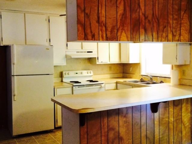 315 Brackin St - Photo 2 of 12