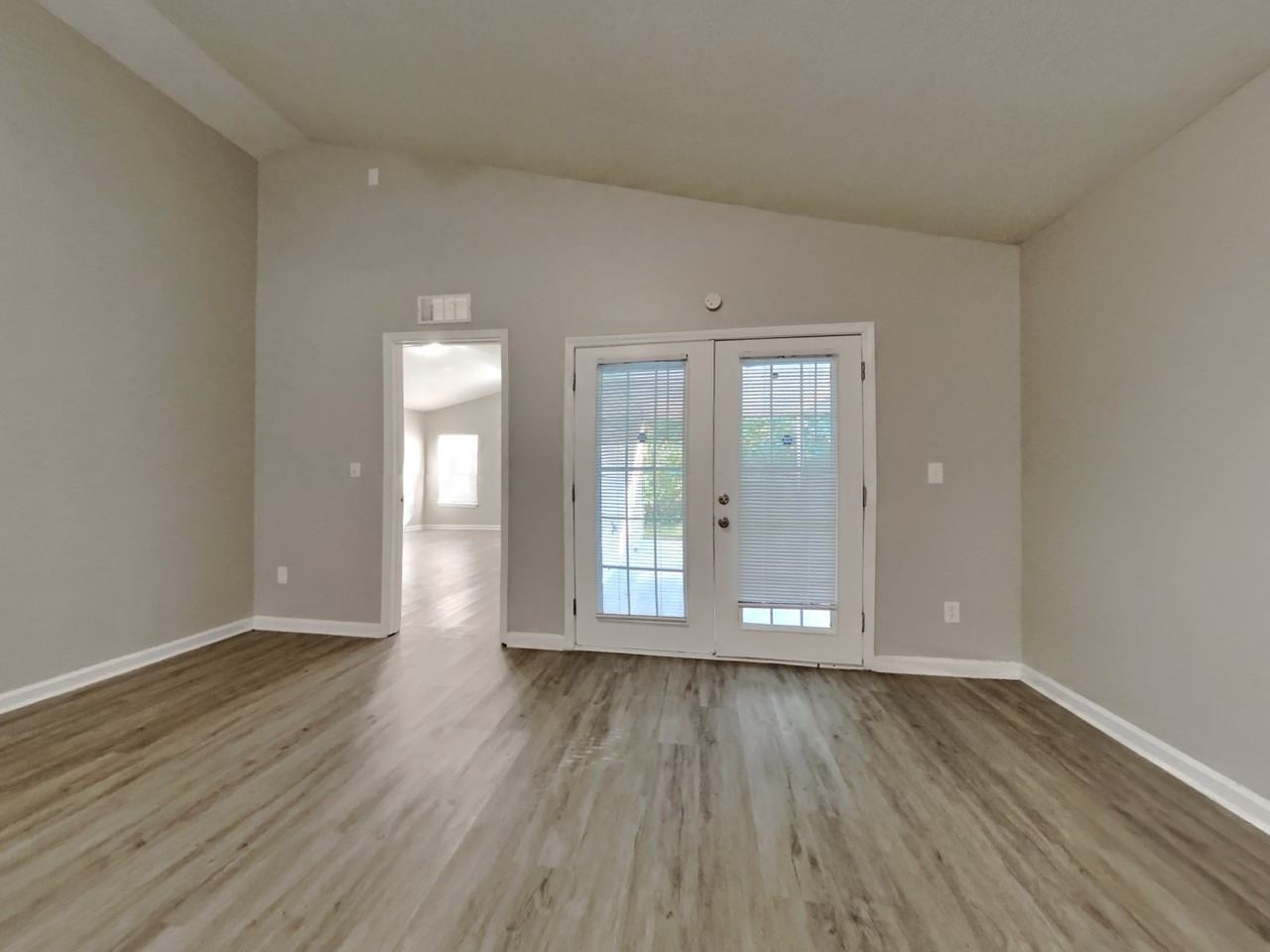 2742 Aubrey Ave - Photo 2 of 18