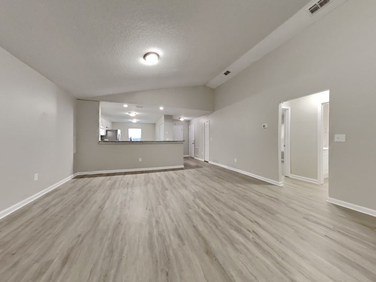 2742 Aubrey Ave - Photo 3 of 18