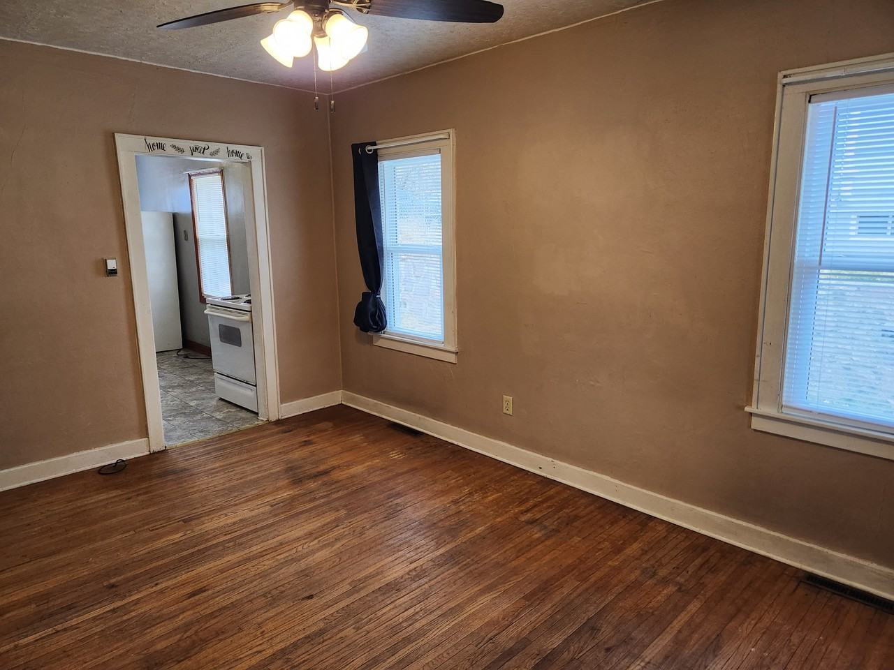 3119 Bushnell Ave - Photo 2 of 8