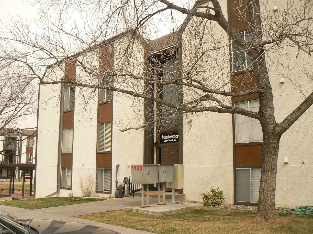 3150 Lakeside Dr #102
