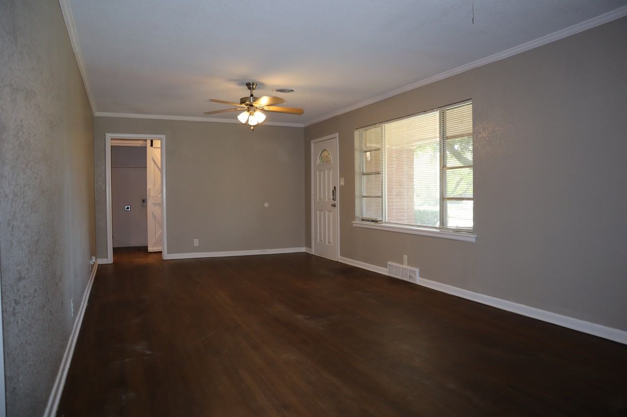 7617 Brooks Ave - Photo 3 of 24