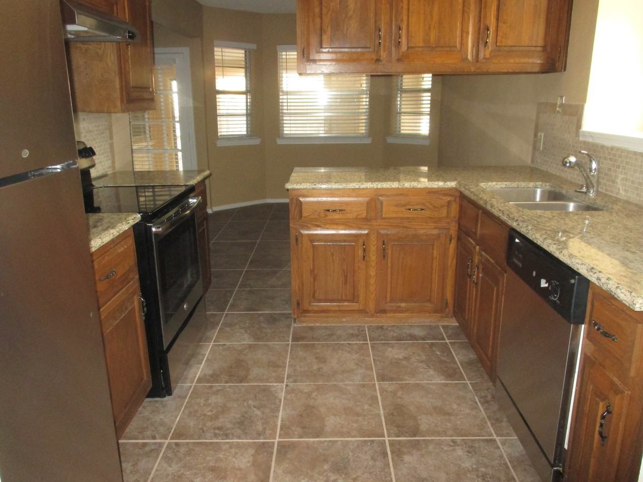 6905 Winchester Pl - Photo 3 of 16