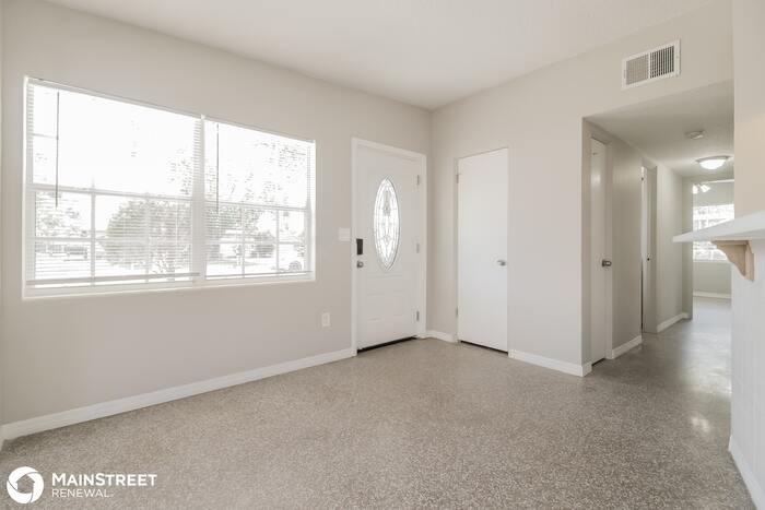 451 E 6th St - Photo 3 of 16