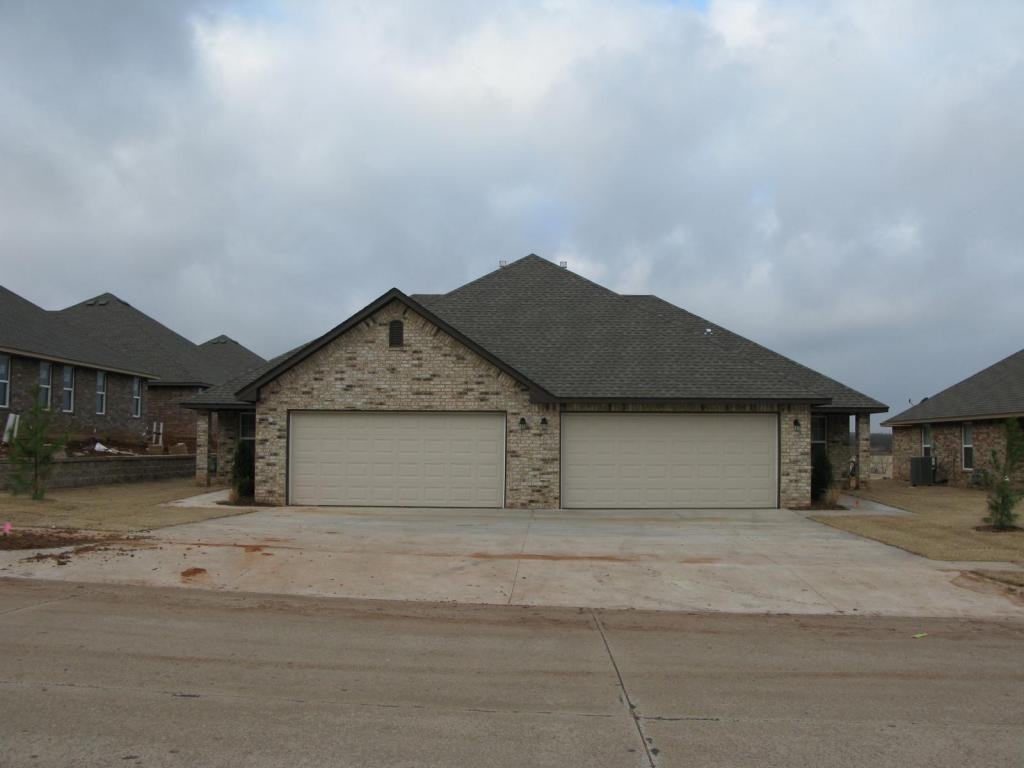 11713 Surrey Hills Blvd - Photo 2 of 6