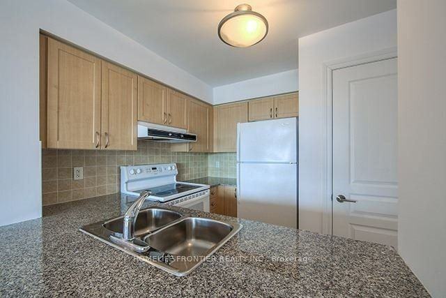 7 North Park Road - Photo 3 of 7