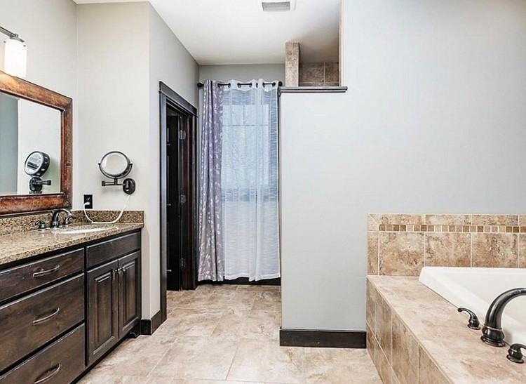 2615 Castle Pine Cir S - Photo 6 of 11