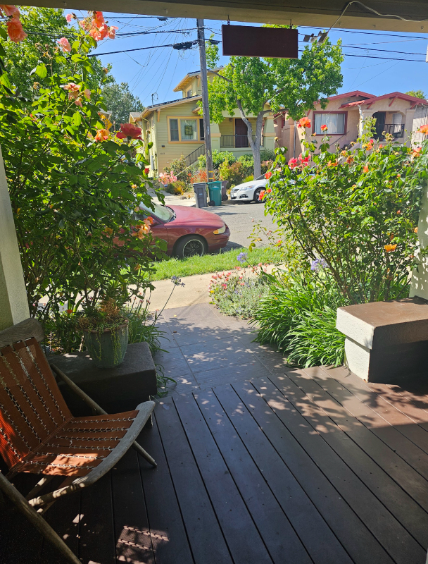 2230 40th Ave - Photo 2 of 16