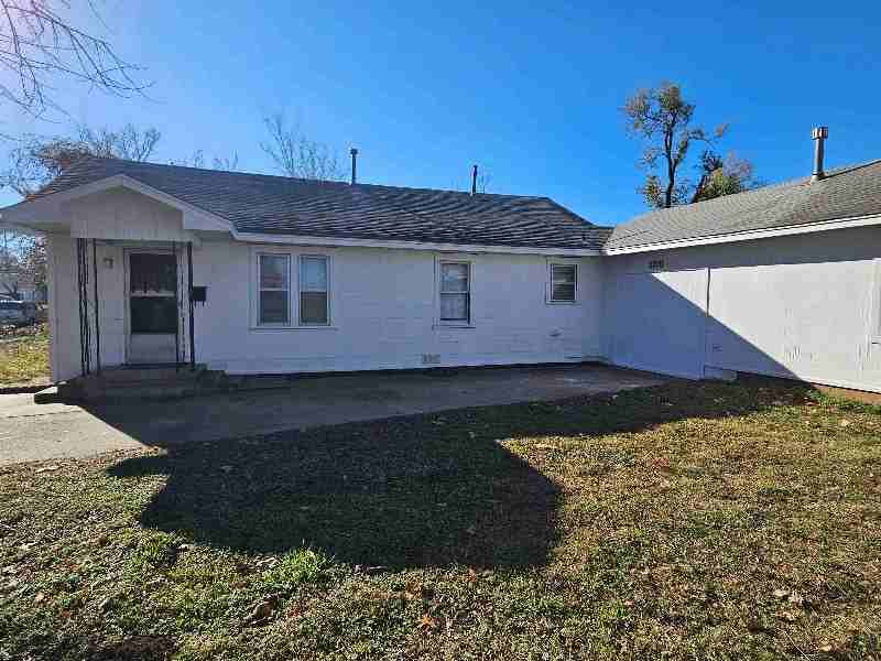 2320 S Olympia Ave - Photo 3 of 19