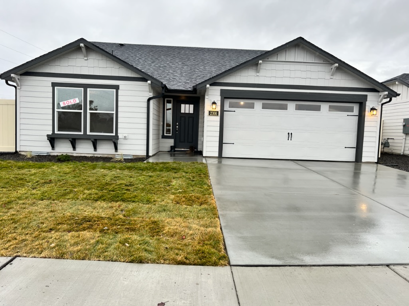 2301 S 58th Ave, Yakima, WA 98903 3 Bedroom House for 2,400/month Zumper
