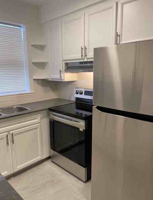 6 Hudson Avenue #4 - Photo 3 of 8