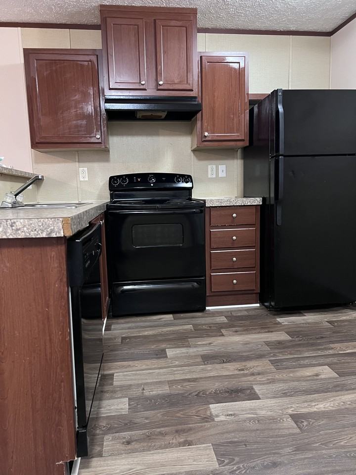 25 Village Street - Photo 2 of 10