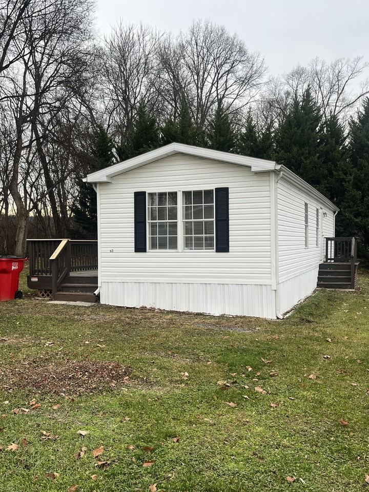 62 Kelvin Ln #1 - Photo 3 of 9