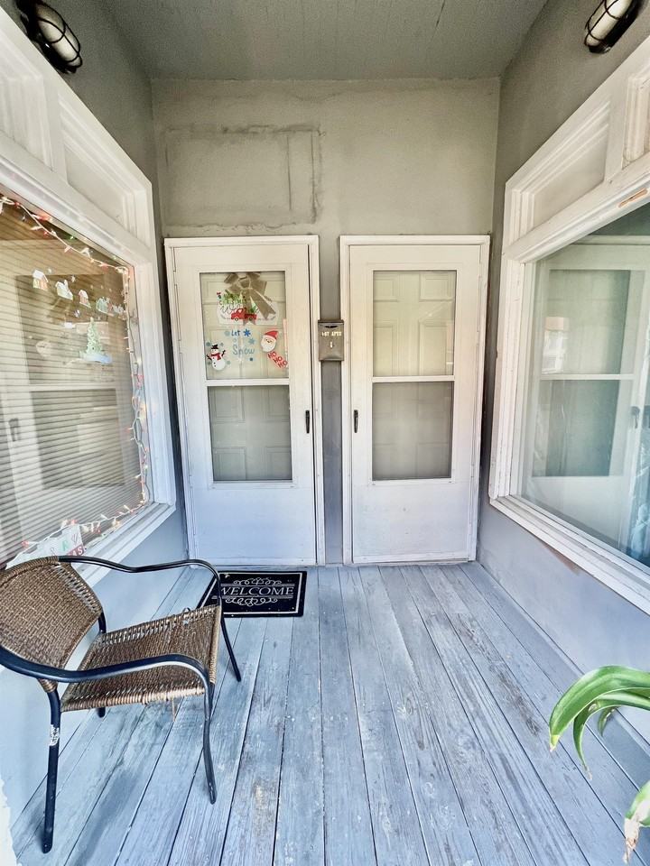 107 S Smith St #2 - Photo 2 of 8