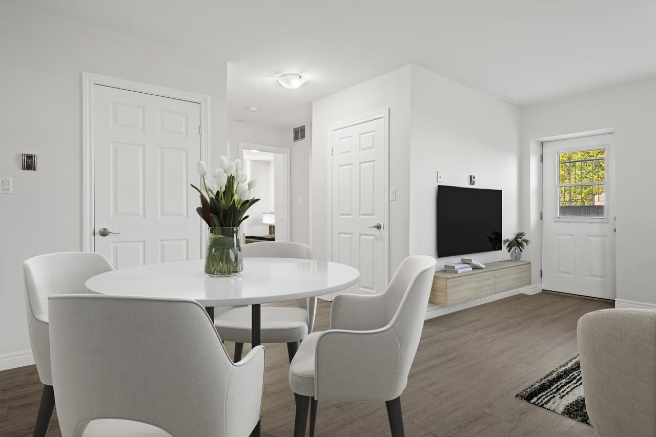 Lakeside Landing Residences at 3962 Lakeshore Road Apartments 3962