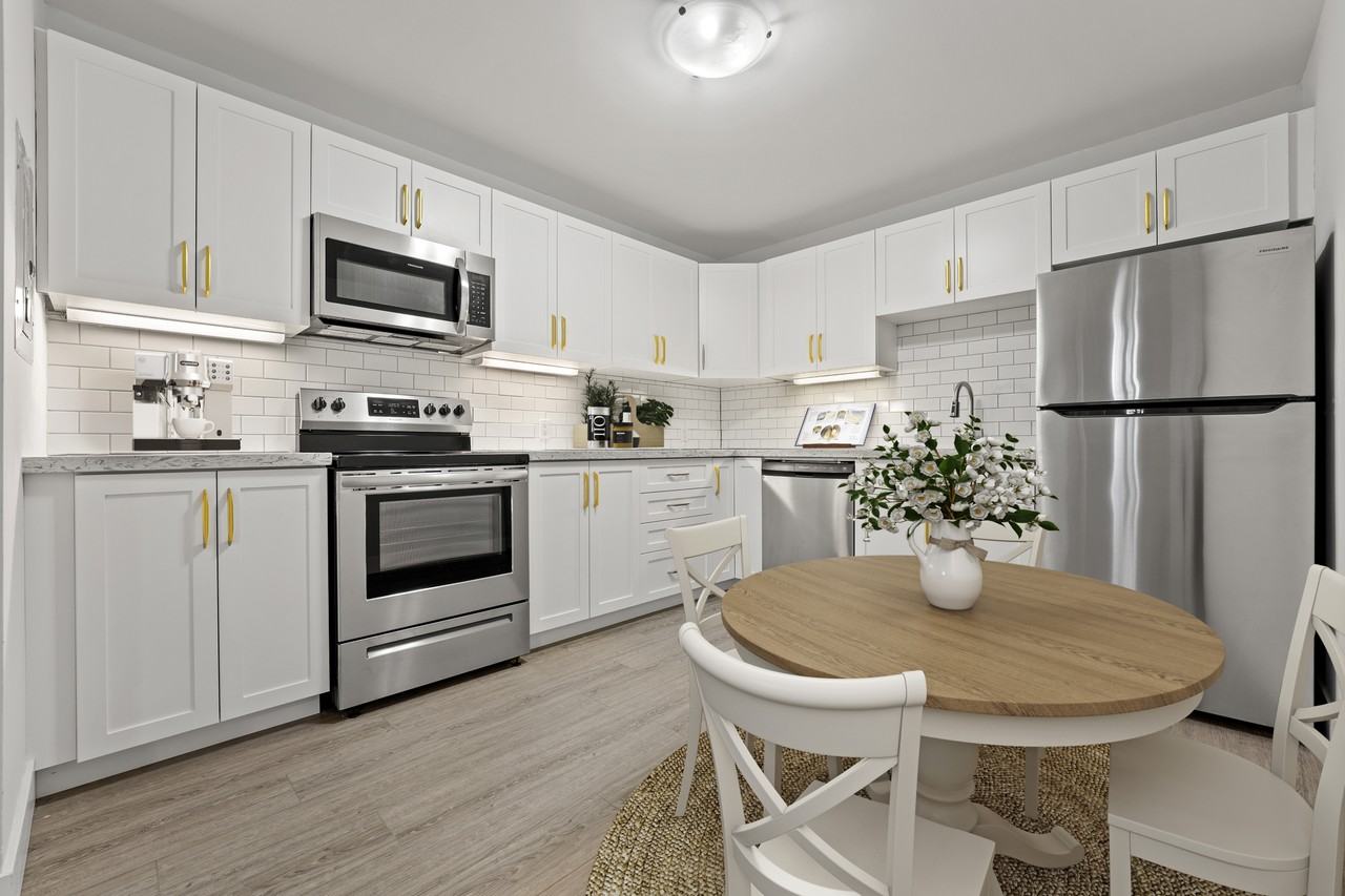 Lakeside Landing Residences at 3962 Lakeshore Road - Photo 2 of 15