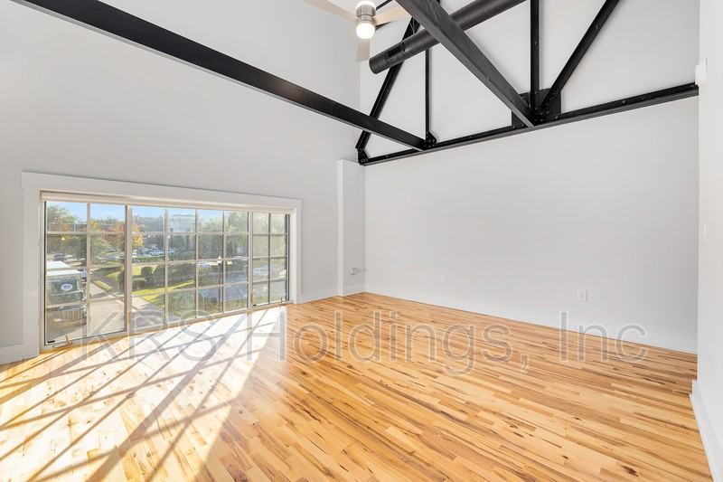 306 N Road St #211 - Photo 5 of 8