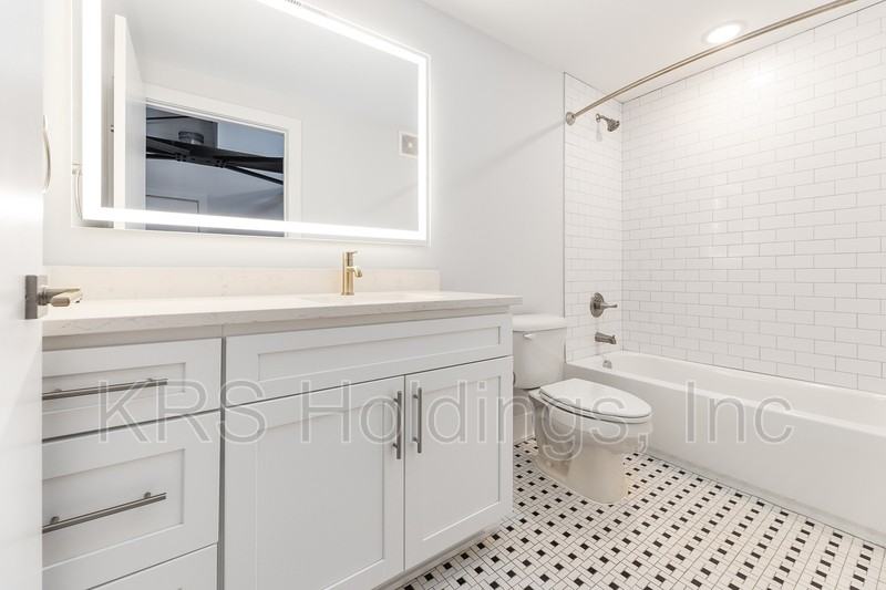 306 N Road St #211 - Photo 7 of 8