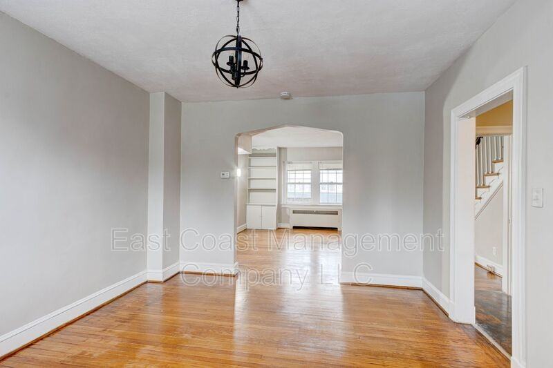 529 E Cold Spring Ln - Photo 3 of 25