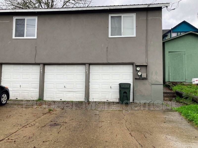 1243 Se Hamilton St, Roseburg, OR 97470 Studio Apartment for 850/month