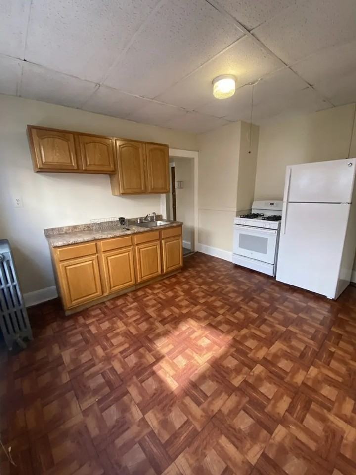 1046 Capitol Ave - Photo 3 of 5