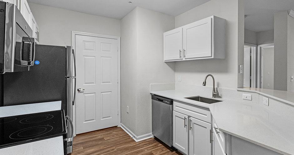 Stonecastle Apartment Homes - Photo 4 of 50