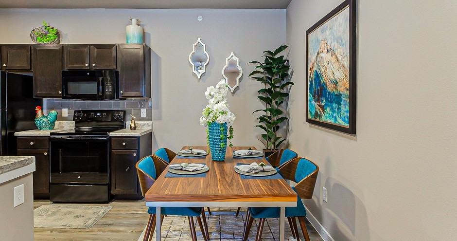 Paragon Westover Hills Apartments - Photo 3 of 47