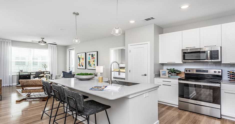 Aviation Crossing Apartments - Photo 3 of 50