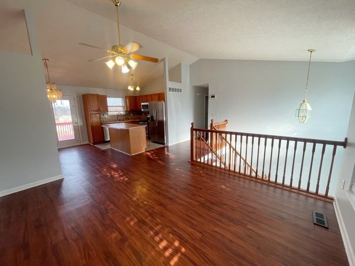 3364 Cedar Tree Ln - Photo 2 of 17