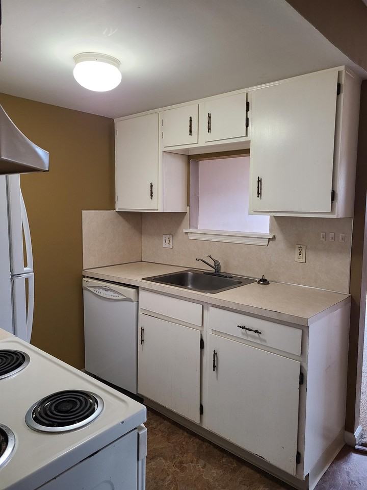 1029 North Street - 7 #7 - Photo 2 of 6