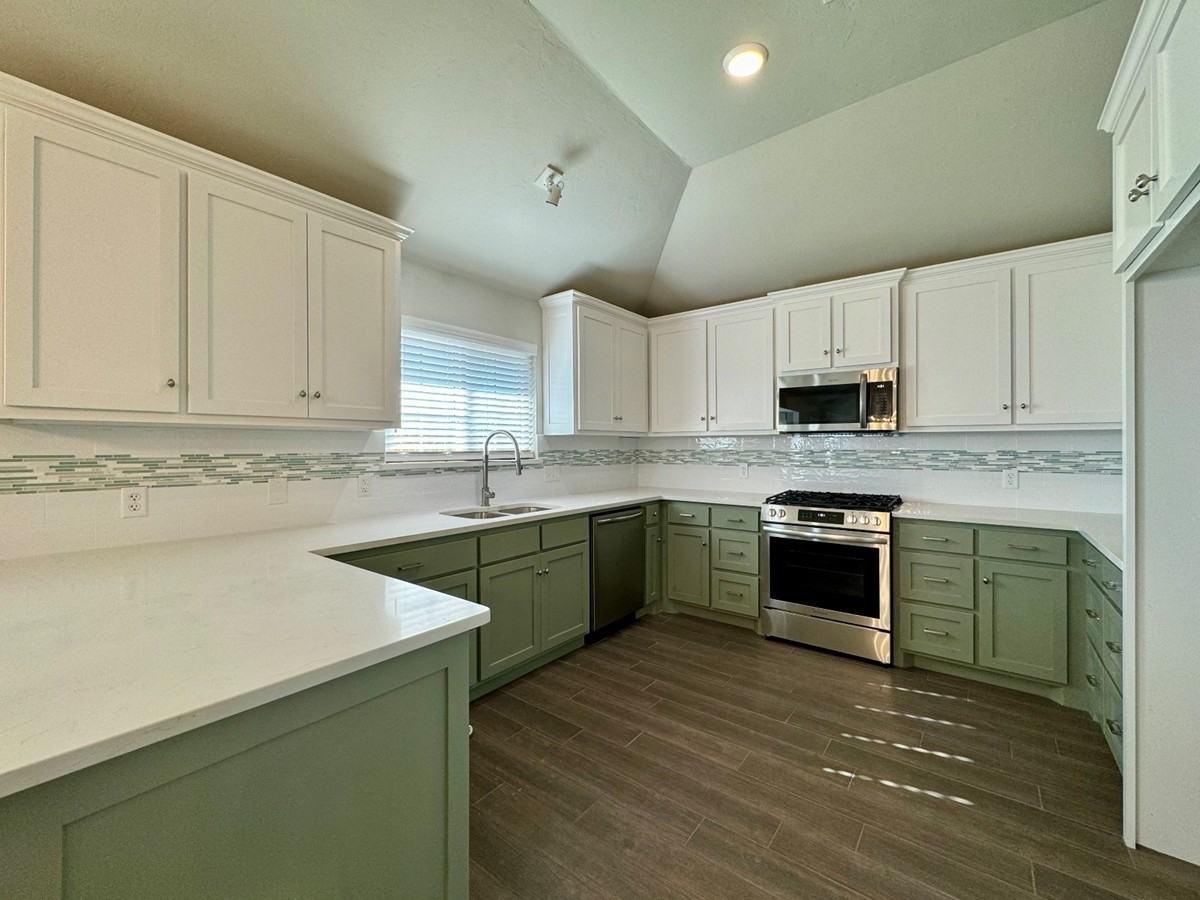 9312 Pear St #1 - Photo 5 of 18