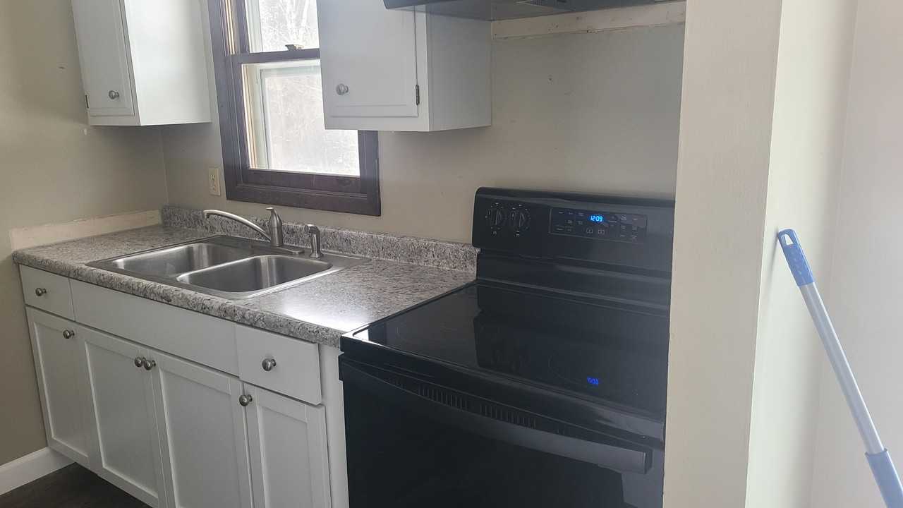 1427 Elizabeth St #NA - Photo 2 of 4