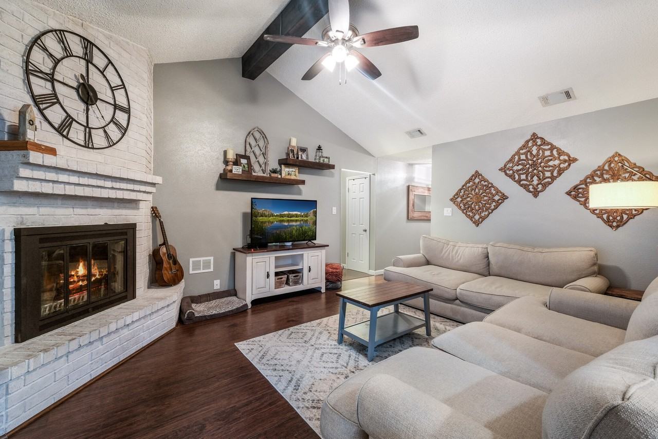 8627 Pendragon St #NA - Photo 3 of 21