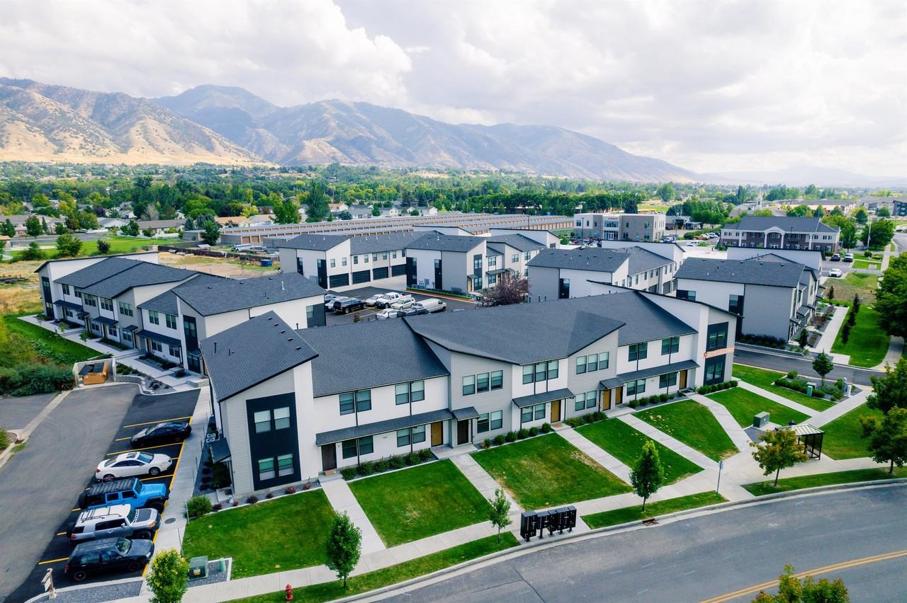 220 N Spring Creek Pkwy #9