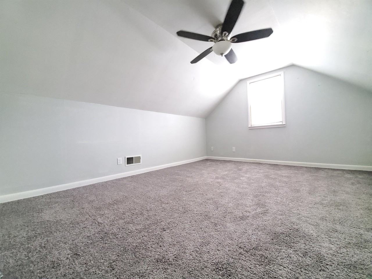 1829 1st St Sw #1 - Photo 7 of 16