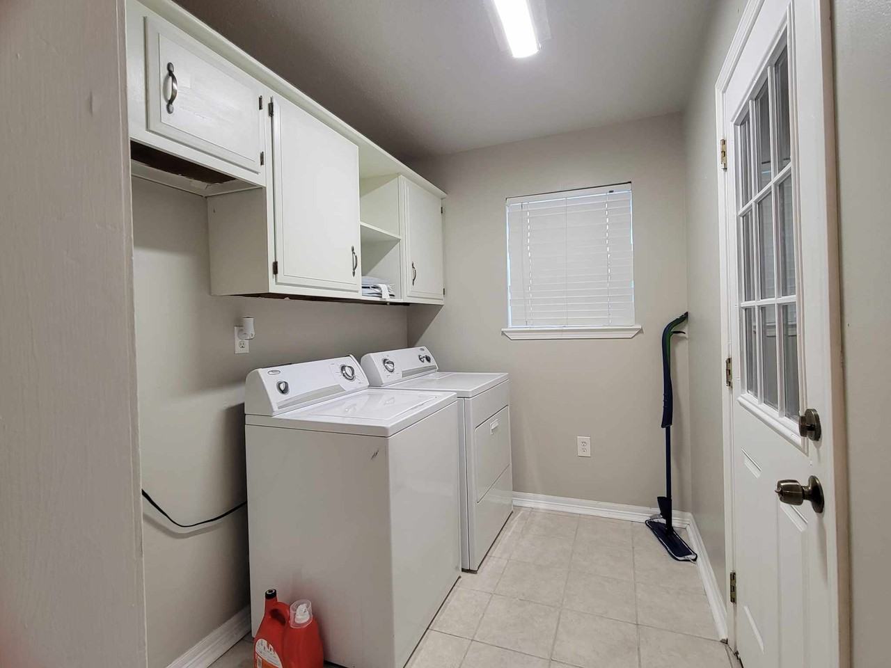 2589 Santa Rosa Cove #1 - Photo 3 of 32