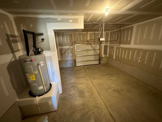 1640 Kipp Ln - Photo 6 of 35