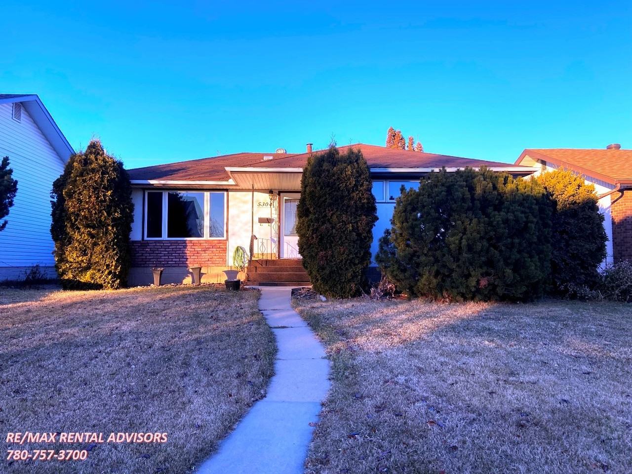 5304 92 Ave Nw, Edmonton, AB T6B 0S1 4 Bedroom House for 2,100/month