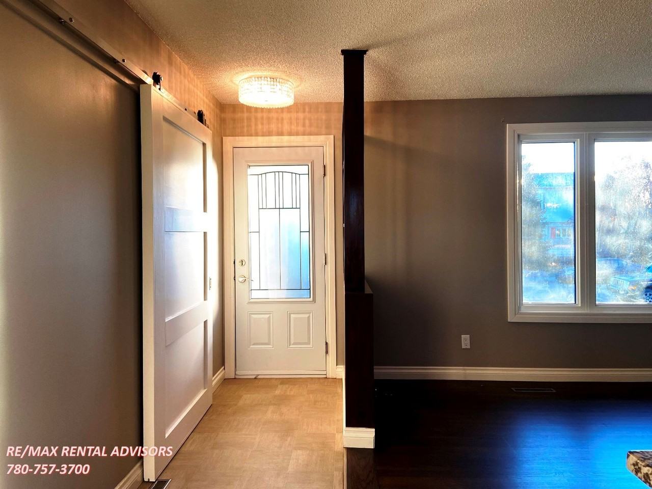 5304 92 Ave Nw - Photo 2 of 25