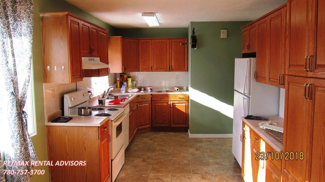 10807 130 Ave Nw - Photo 2 of 29