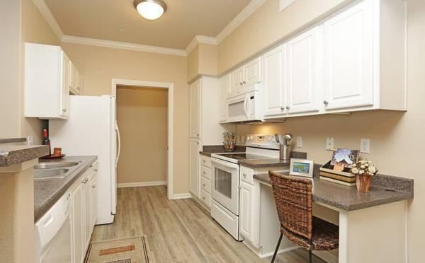 2929 Floyd Ave - Photo 3 of 22