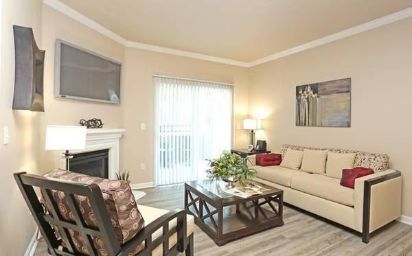 2929 Floyd Ave - Photo 7 of 9